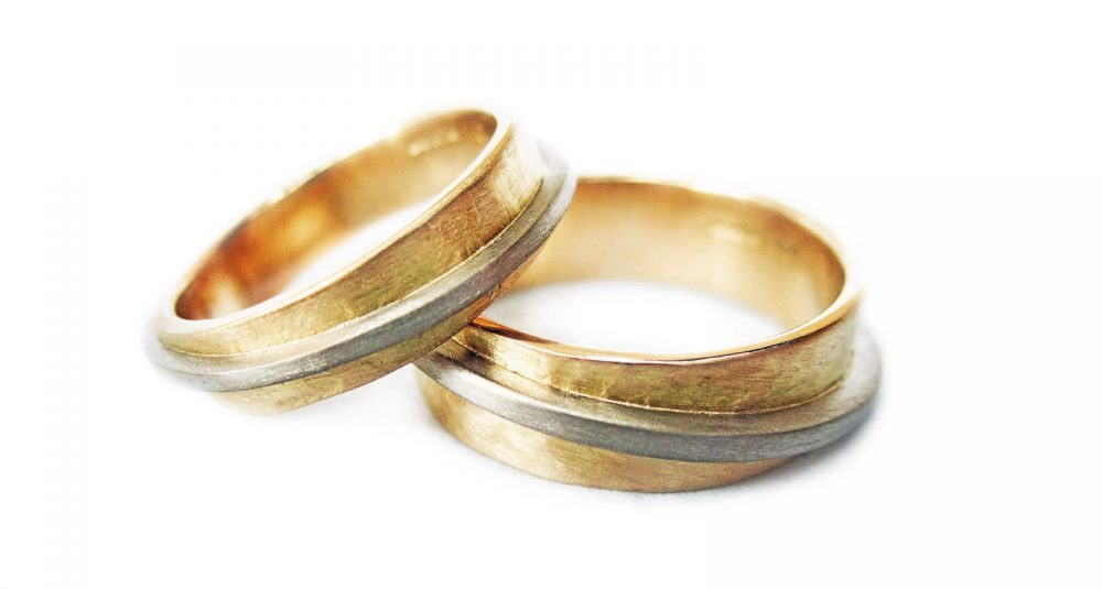 gareth-helens-18ct-rose-white-gold-wedding-rings-72dpi