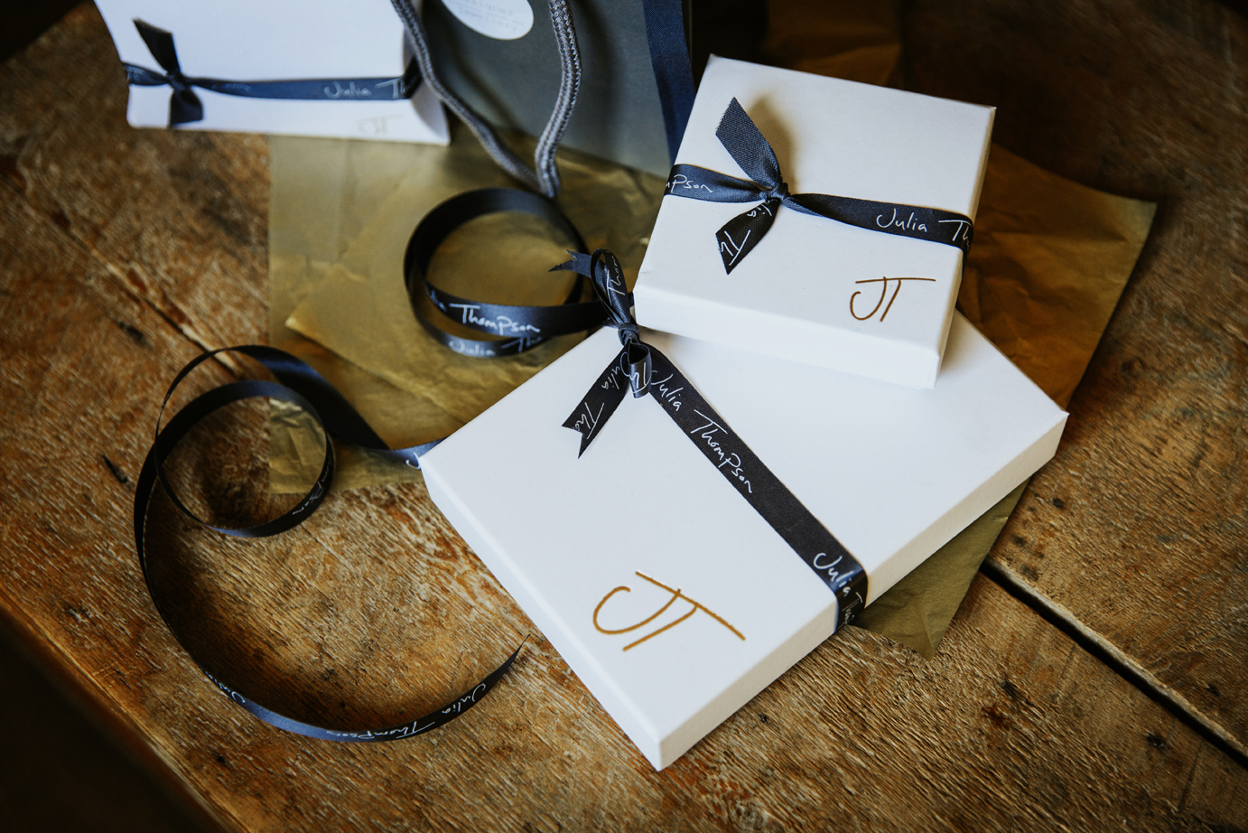 luxury-sustainable-gift wrapped-packaging