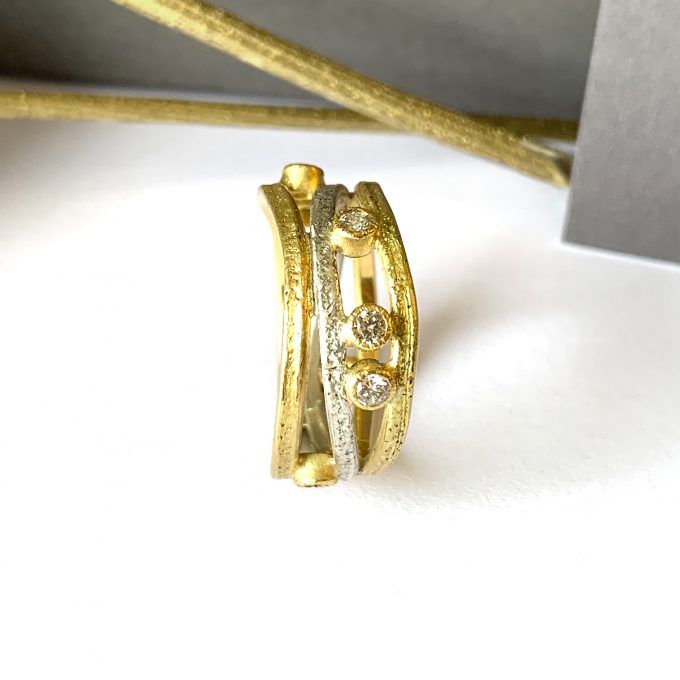 julia-thompson-jewellery-fairtrade-gold-heirloom-diamond-nest-wedding-ring