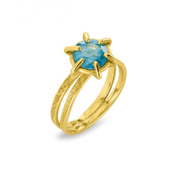 fairtrade-gold-blue-sapphire-solitaire-nest-ring