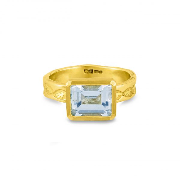 fairtrade-gold-aquamarine-wild-engagement-ring-front